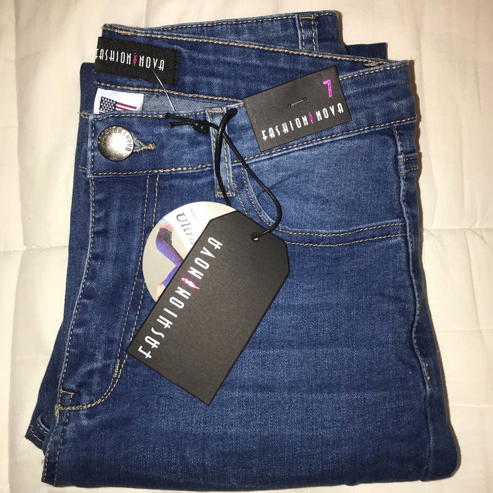 FASHION NOVA Jeans